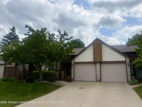 1112 Summergreen Ln, Lansing, MI 48917