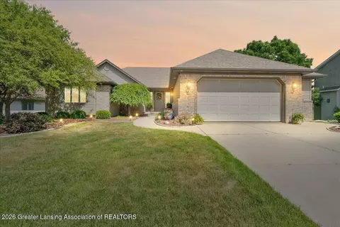 1003 Oneida Woods Trl, Grand Ledge, MI 48837