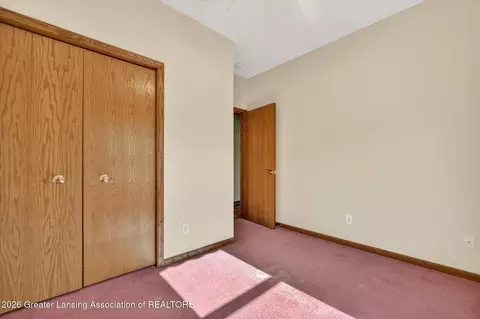 Bedroom - 13539 S Wright Rd, Eagle, MI 48822 photo 4 of 5