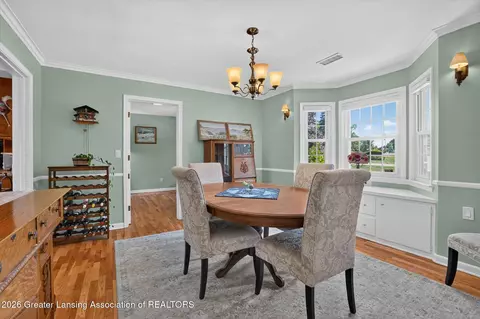 Dining - 4426 Barton Rd, Lansing, MI 48917 photo 4 of 4
