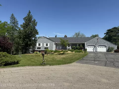4426 Barton Rd, Lansing, MI 48917