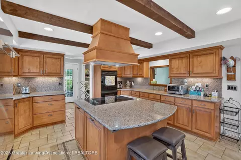Kitchen - 4426 Barton Rd, Lansing, MI 48917 photo 2 of 5