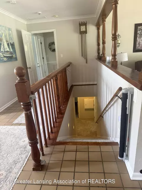 Entry Way - 4426 Barton Rd, Lansing, MI 48917 photo 4 of 7