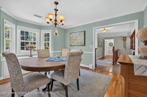 Dining - 4426 Barton Rd, Lansing, MI 48917 photo 3 of 4