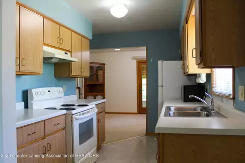 Kitchen - 15418 Chetwyn Dr, Lansing, MI 48906 photo 1 of 3