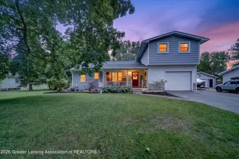 316 Dutton St, Eaton Rapids, MI 48827
