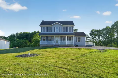 4074 Apple Dr, Eaton Rapids, MI 48827