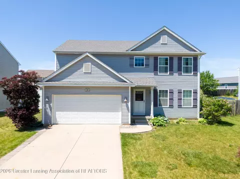 60 Lake Ridge Dr, Mason, MI 48854
