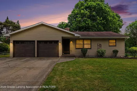 1926 Dean Ave, Holt, MI 48842