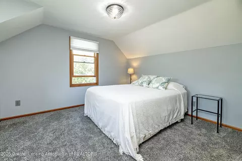 Bedroom - 2658 E Gresham Hwy, Charlotte, MI 48813 photo 4 of 4