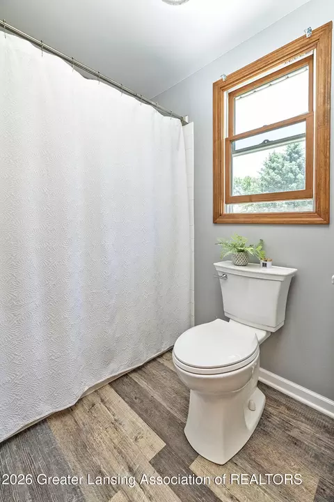 Bath - 2658 E Gresham Hwy, Charlotte, MI 48813 photo 2 of 2