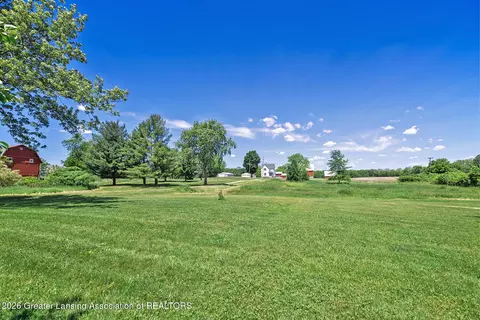 Exterior - 2658 E Gresham Hwy, Charlotte, MI 48813 photo 1 of 3
