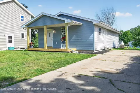 4240 Glenburne Blvd, Lansing, MI 48911