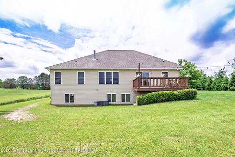 Exterior - 7729 S Airport Rd, Dewitt, MI 48820 photo 2 of 3