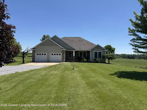 7729 S Airport Rd, Dewitt, MI 48820