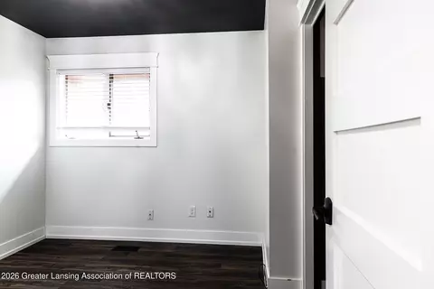 Bedroom - 6232 Chieho Dr, Lansing, MI 48917 photo 2 of 2
