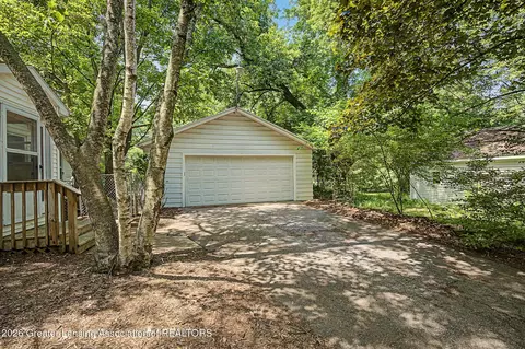 Exterior - 4675 Van Atta Rd, Okemos, MI 48864 photo 3 of 13