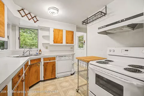 Kitchen - 4675 Van Atta Rd, Okemos, MI 48864 photo 2 of 6