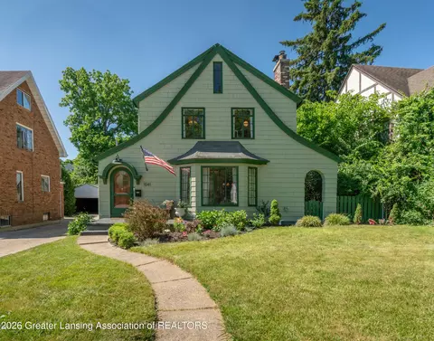 1041 W Grand River Ave, East Lansing, MI 48823