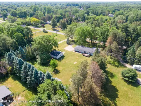 7520 W Beard Rd, Perry, MI 48872
