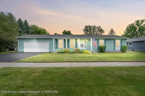 615 Center St, Mason, MI 48854