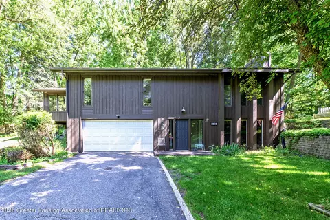 4695 Meridian Rd, Williamston, MI 48895