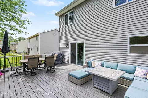 Exterior - 238 Noleigh Ln, Dewitt, MI 48820 photo 4 of 7