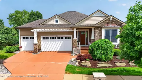 624 Aquila Dr, East Lansing, MI 48823