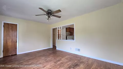 Living - 1220 Whyte St, Lansing, MI 48906 photo 2 of 3
