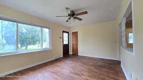 Living - 1220 Whyte St, Lansing, MI 48906 photo 3 of 3