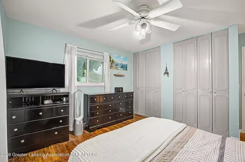 Bedroom - 2414 Leon Ave, Lansing, MI 48906 photo 4 of 8