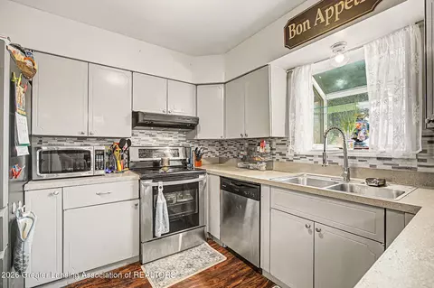 Kitchen - 2414 Leon Ave, Lansing, MI 48906 photo 1 of 3