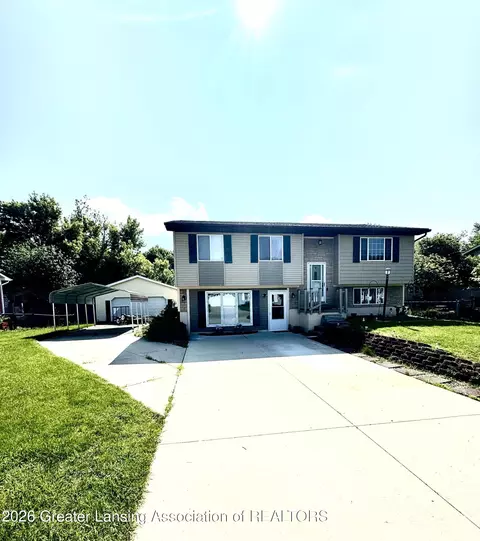2610 Renfrew Way, Lansing, MI 48911