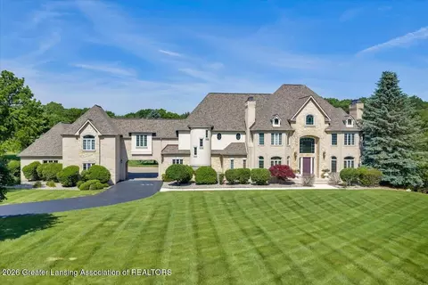 3945 Turnberry Ln, Okemos, MI 48864
