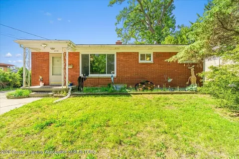 2718 Lasalle Gdns, Lansing, MI 48912