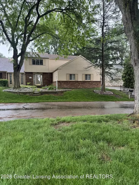 1310 Glenhurst Ln, East Lansing, MI 48823