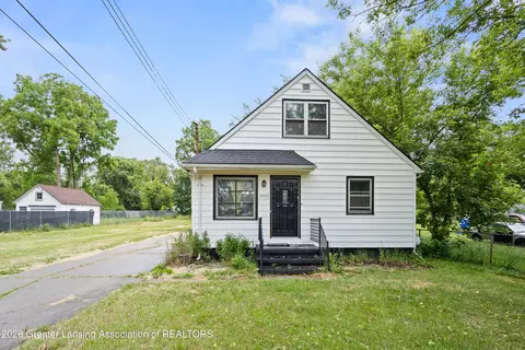 4905 Hughes Rd, Lansing, MI 48910