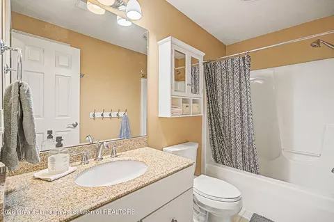 Bath - 13201 Watercrest Dr, Dewitt, MI 48820 photo 4 of 4