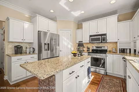 Kitchen - 13201 Watercrest Dr, Dewitt, MI 48820 photo 1 of 5