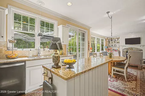 Kitchen - 13201 Watercrest Dr, Dewitt, MI 48820 photo 3 of 5