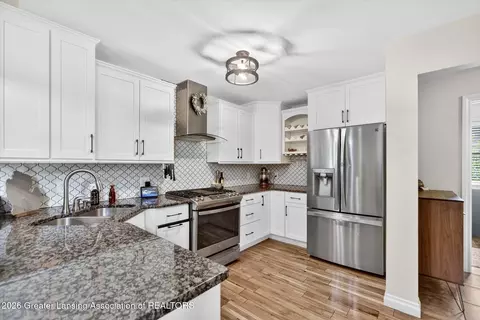 Kitchen - 2040 Arbor Meadows Dr, Dewitt, MI 48820 photo 1 of 3