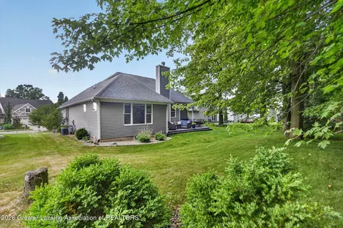 Exterior - 2040 Arbor Meadows Dr, Dewitt, MI 48820 photo 4 of 6