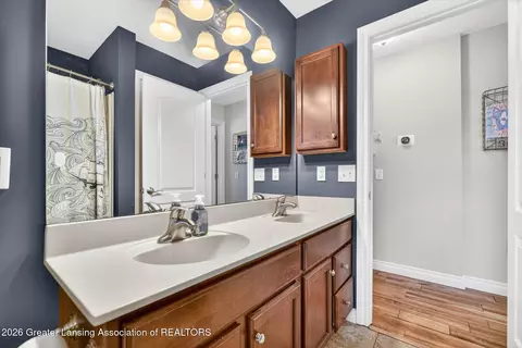Bath - 2040 Arbor Meadows Dr, Dewitt, MI 48820 photo 4 of 5
