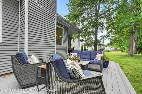 Exterior - 2040 Arbor Meadows Dr, Dewitt, MI 48820 photo 2 of 6