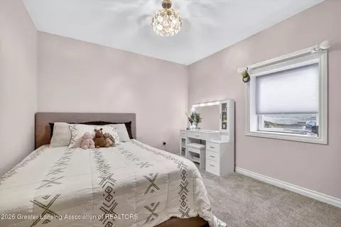 Bedroom - 2040 Arbor Meadows Dr, Dewitt, MI 48820 photo 7 of 9