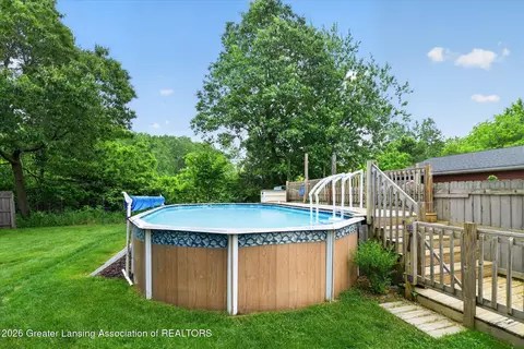 Exterior - 421 White Oak Dr, Perry, MI 48872 photo 9 of 12