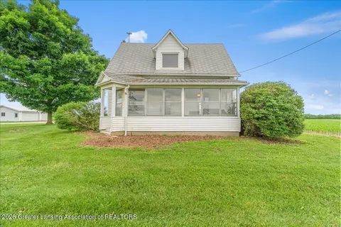6092 S Airport Rd, Saint Johns, MI 48879