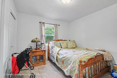 Bedroom - 13337 Tucker Dr, Dewitt, MI 48820 photo 5 of 7