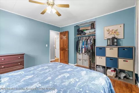 Bedroom - 2052 Phillips Ave, Holt, MI 48842 photo 3 of 4