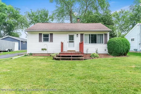Exterior - 2052 Phillips Ave, Holt, MI 48842 photo 2 of 7